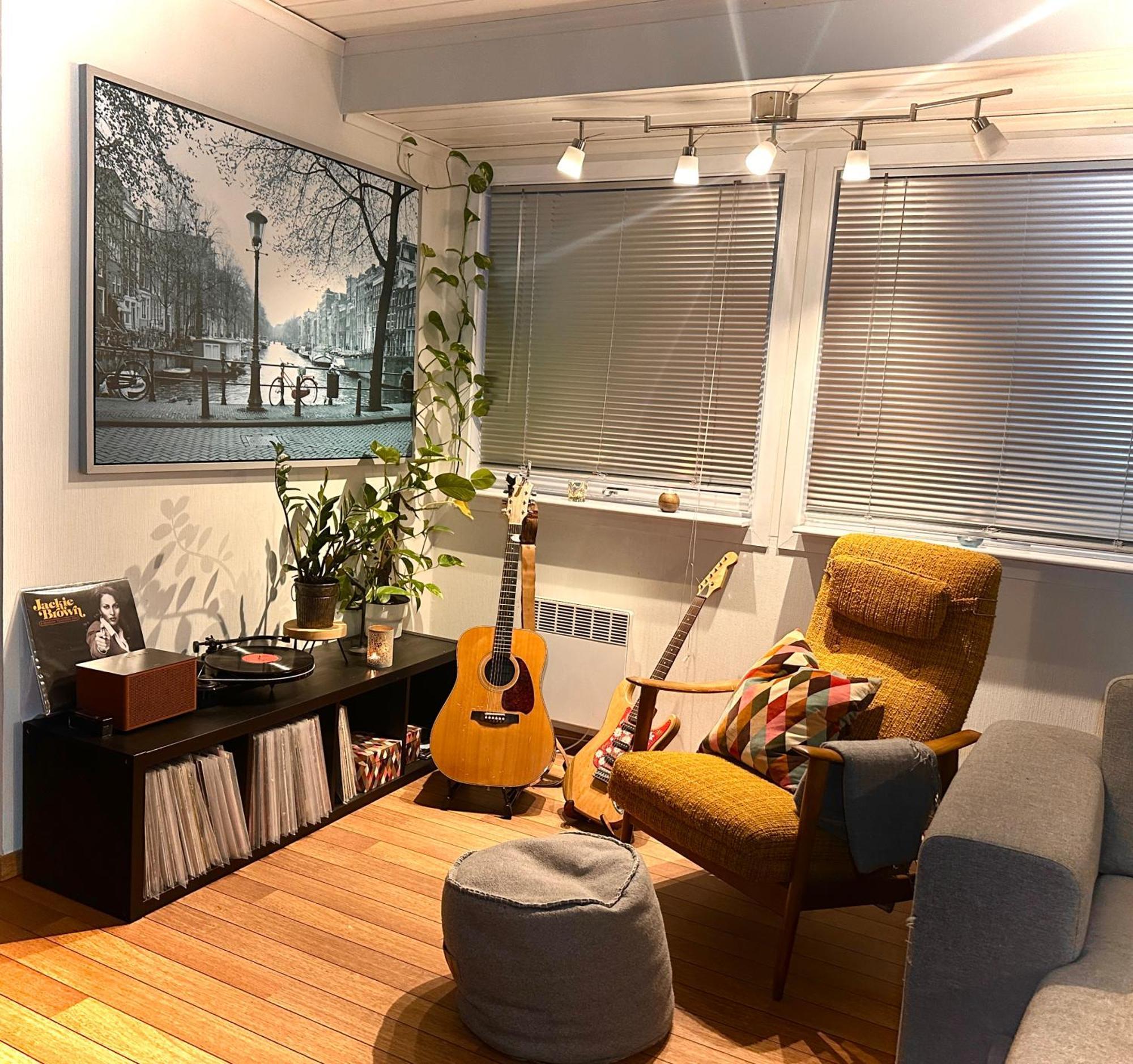 Sjarmerende Familievennlig Hus Med 2 Soverom 크리스티안산 외부 사진